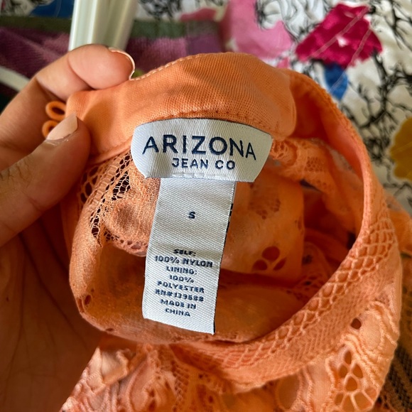 High Neck, Keyhole Cover Top - Picture 3 of 3